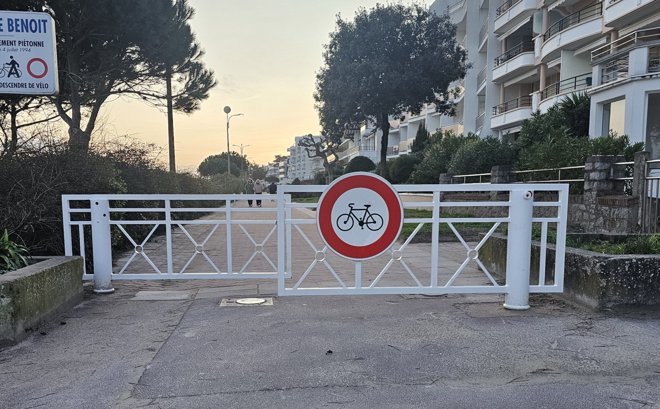 Barrière à pied embarqué - Semco